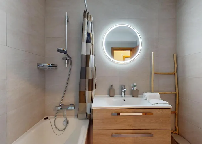 아파트 Modern Alpine With Sauna *