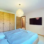 Modern Alpine With Sauna Appartement Champéry